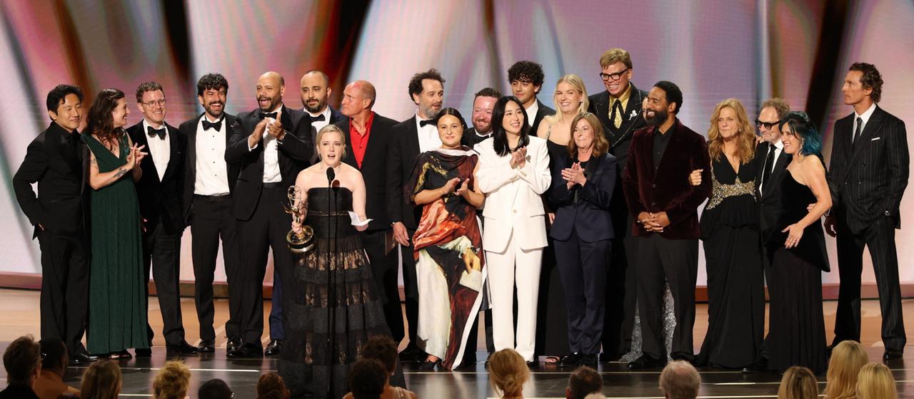 Widow’s Bay und The Pitt triumphieren bei den Emmys