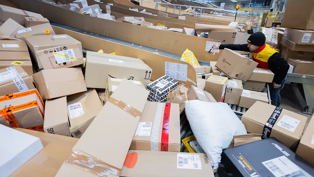 Zwei-Euro-Gebühr zur Eindämmung der Paketflut aus China
