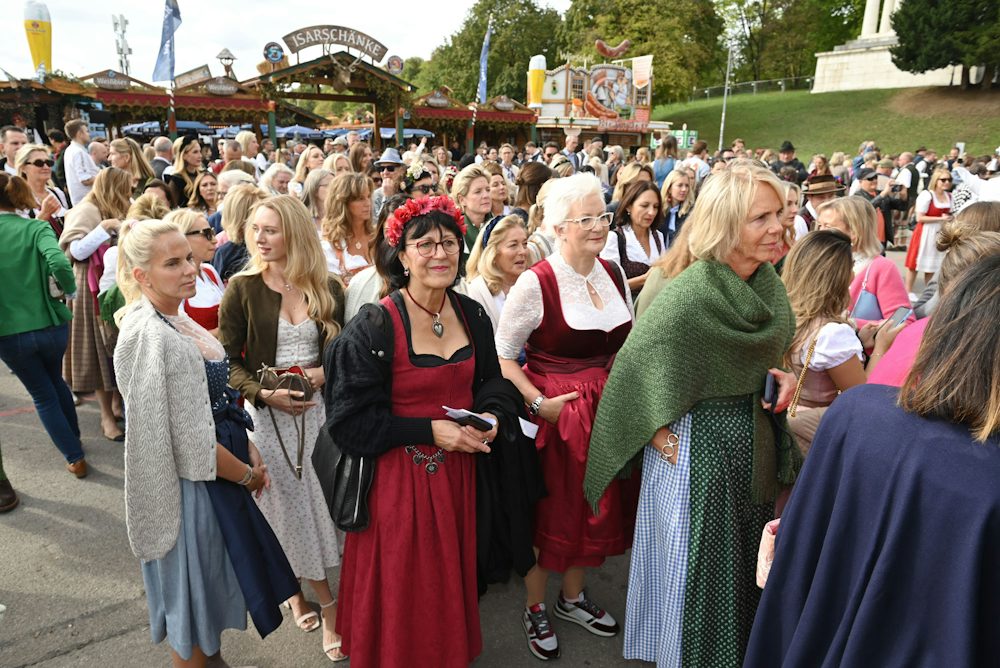 Damenwiesn: Ein Netzwerktreffen der besonderen Art