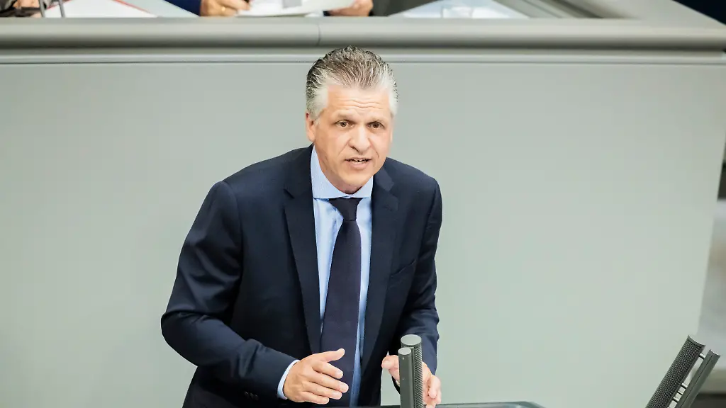 Frei fordert kürzere Übergangsfrist bei „Rente mit 63“