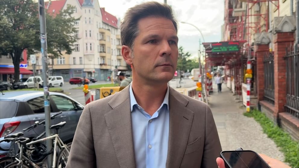 Steffen Krach schildert Razzia in seiner Wohnung