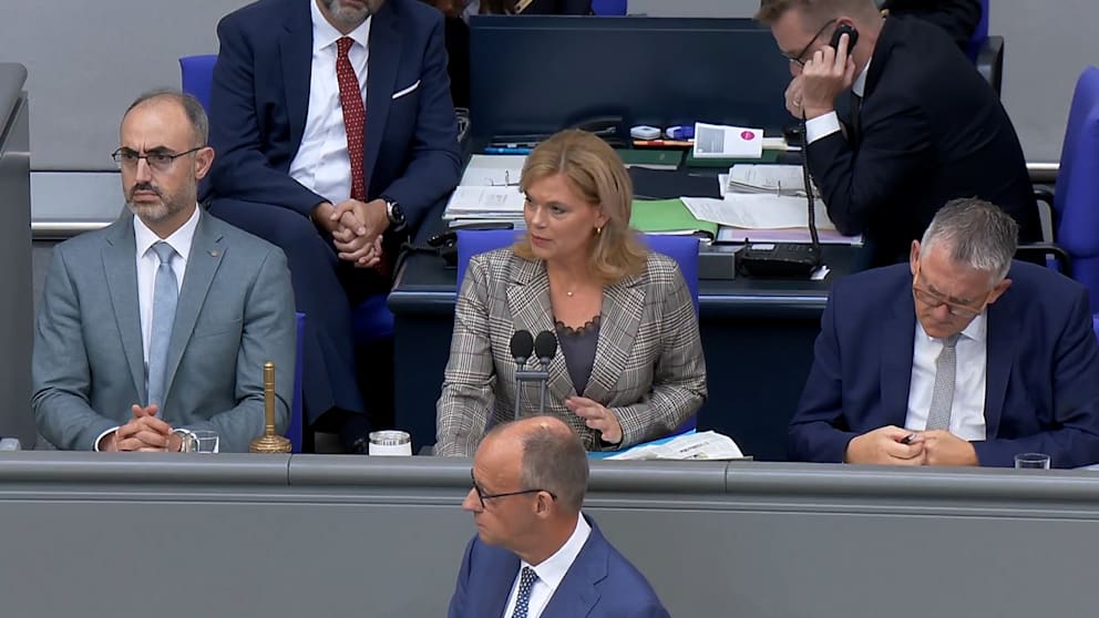 Klöckner droht im Bundestag einem Störer mit Rauswurf