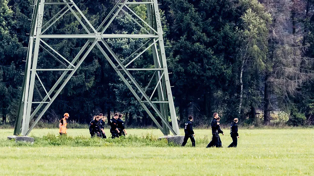 Polizei prüft Bekennerschreiben nach Umspannwerk-Angriff