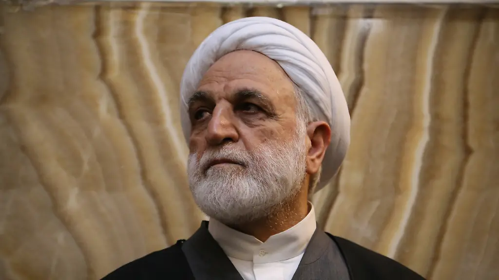 Irans Justizchef droht bei Verstößen gegen Kopftuchpflicht mit Sanktionen