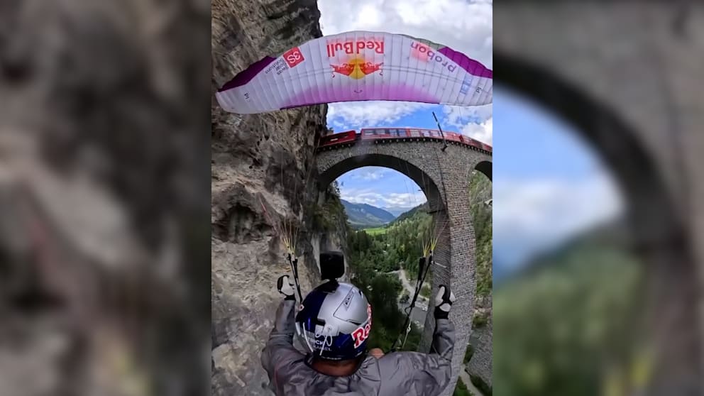 Gleitschirmabenteuer durch ein Viadukt in der Schweiz