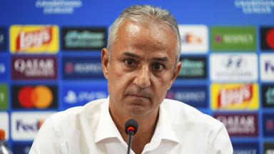 Fenerbahce-Trainer Ismail Kartal tritt nach Flaschenwurf zurück