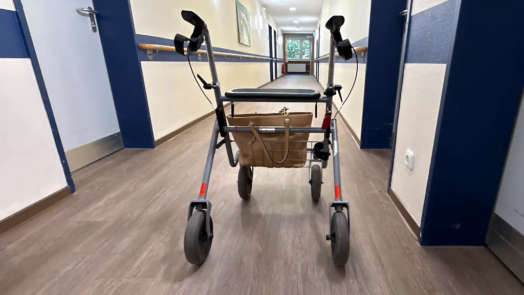 Linnemann über Gefahren des Kostendeckels bei Pflege