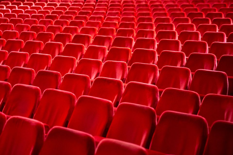 Meta verbietet Werbung für feministische Theateraufführung