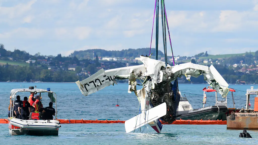 Bergung von Flugzeugwrack aus dem Attersee abgeschlossen
