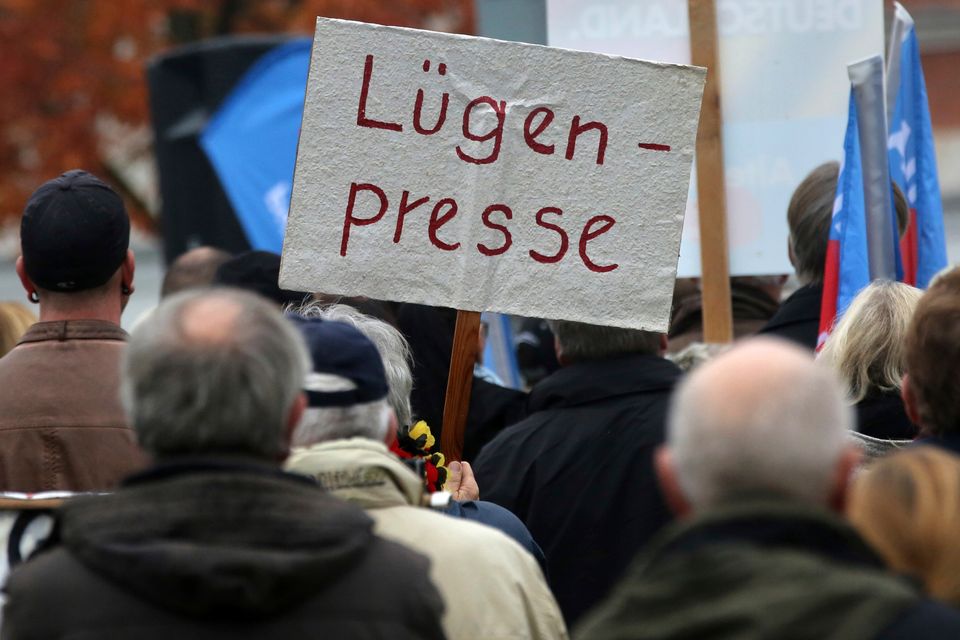Der Einfluss von Desinformation und Realitätsverzerrung in Deutschland