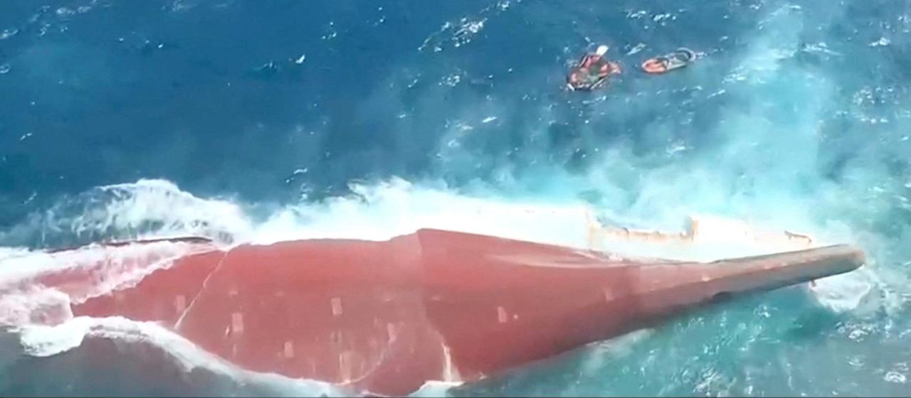 Rettungseinsatz nach Fährunglück in Indonesien
