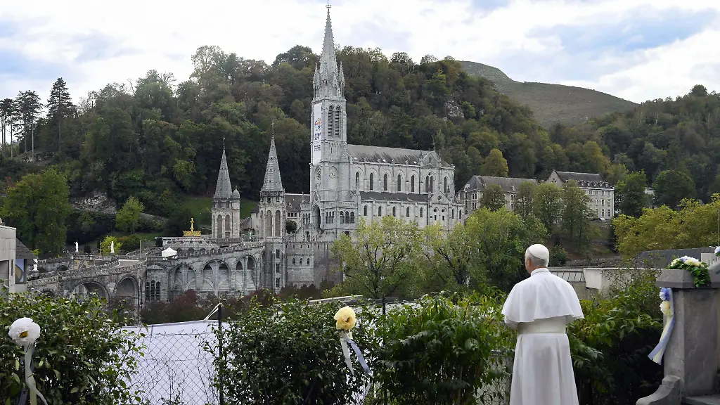 Papst Leo XIV. beeindruckt in Frankreich mit deutlichen Botschaften