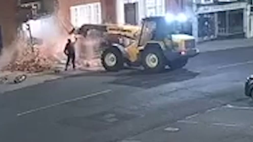 Mit einem Gabelstapler Geldautomat gestohlen