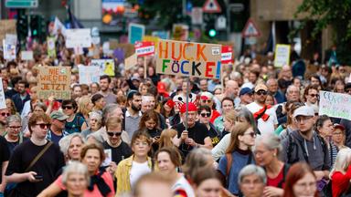 Proteste gegen Rechtsextremismus in Deutschland nach AfD-Wahlerfolg