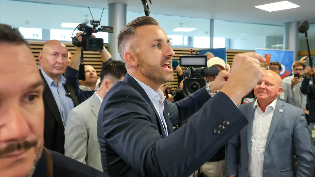 Bundeszwang als letztes Mittel gegen AfD in Sachsen-Anhalt?