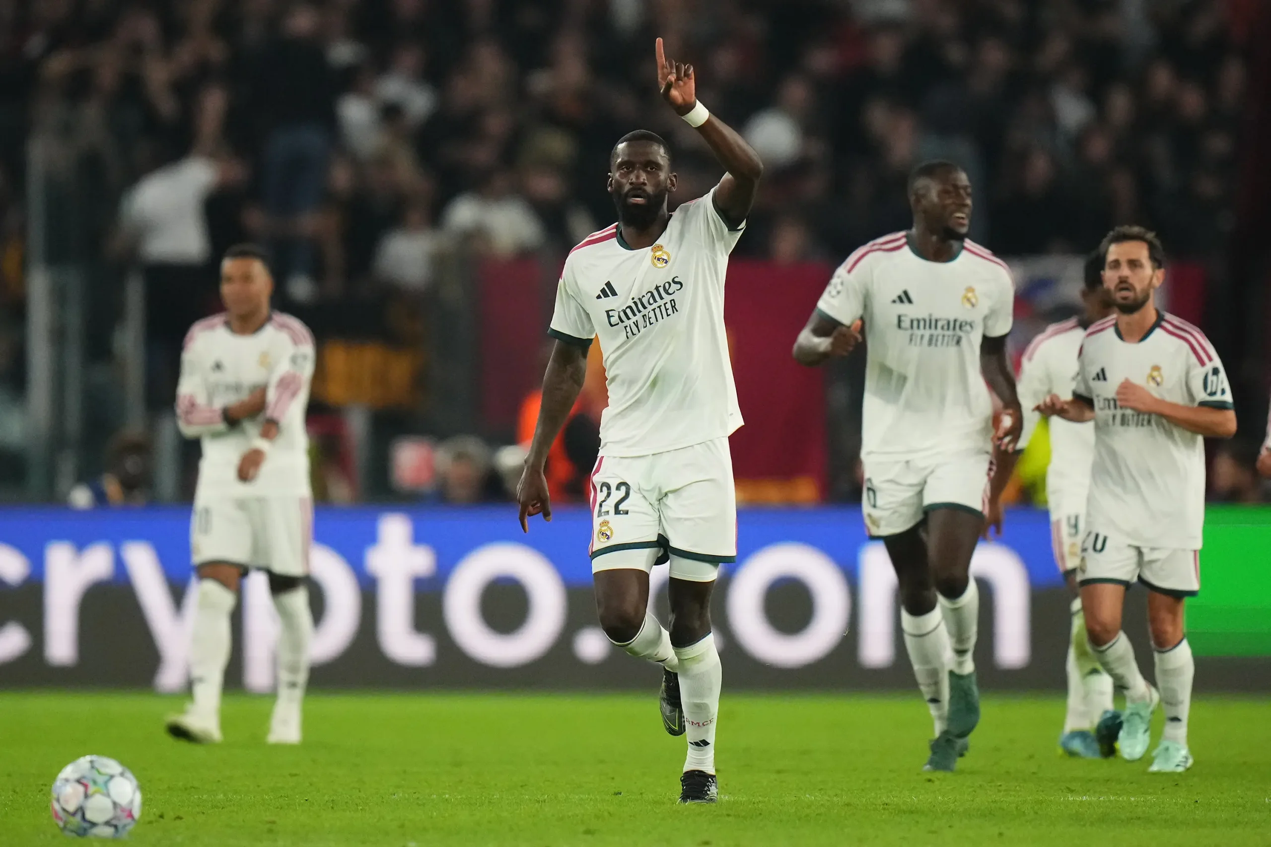 PSG besiegt Manchester City, während Real Madrid in Rom triumphiert