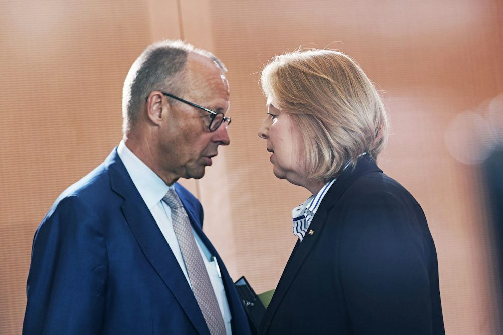 Der Fall Bas und politische Spannungen