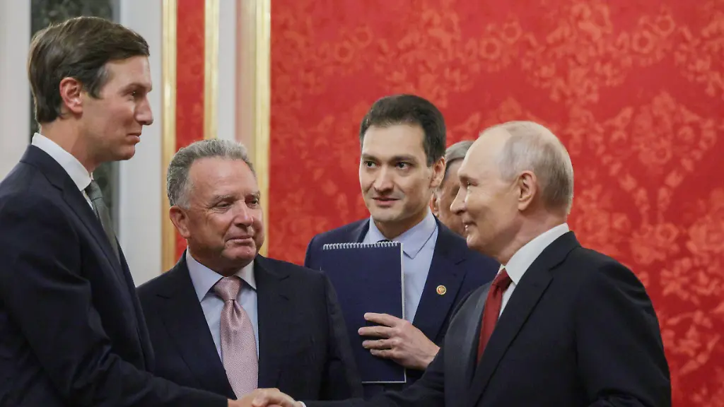 Ukraine-Friedensgespräche: Öl-Deal mit Russland im Fokus