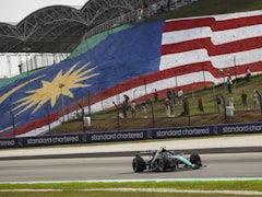Max Verstappen triumphiert in Malaysia nach chaotischem Start