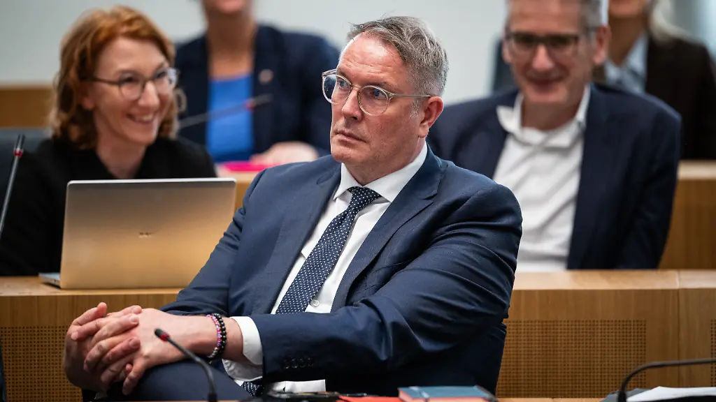 Alexander Schweitzer: Der neue Bundesarbeitsminister mit Erfahrung und Herausforderungen