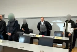 Vandalismus im Auftrag Putins: Urteile gegen mutmaßliche ‚Wegwerf-Agenten‘