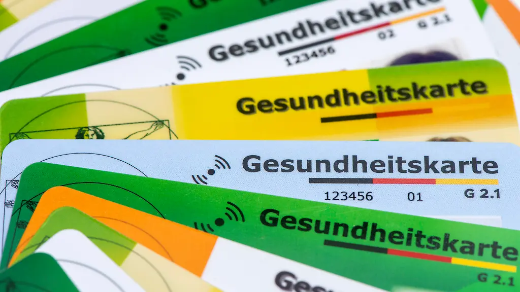 Pflegereform: DAK-Chef warnt vor Belastungen für Kinderlose