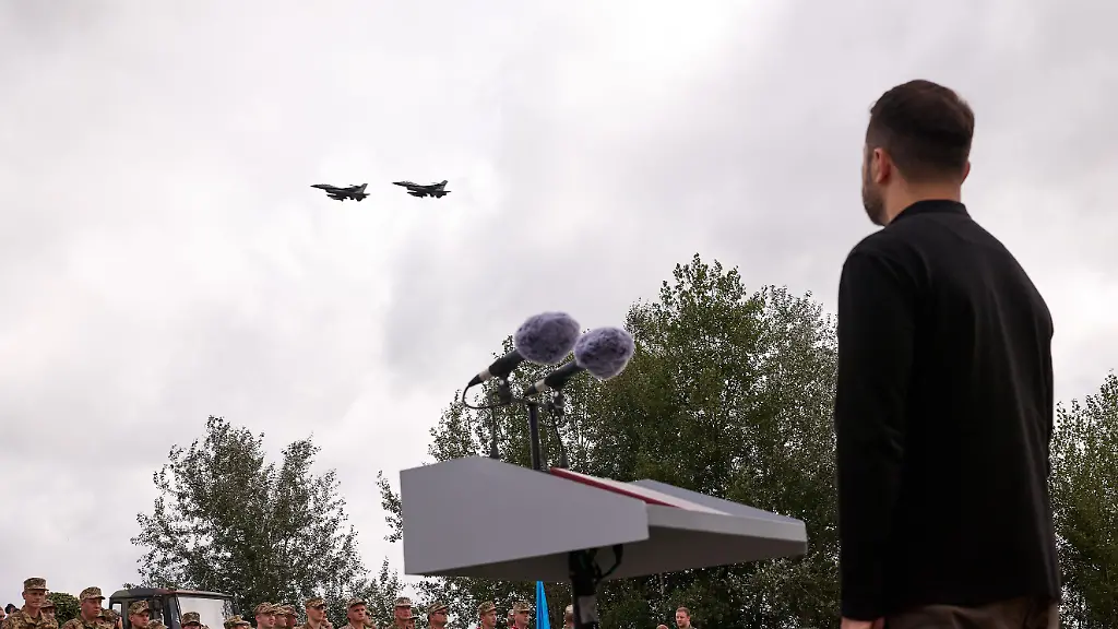 Herausforderungen bei der Wartung der F-16 in der Ukraine