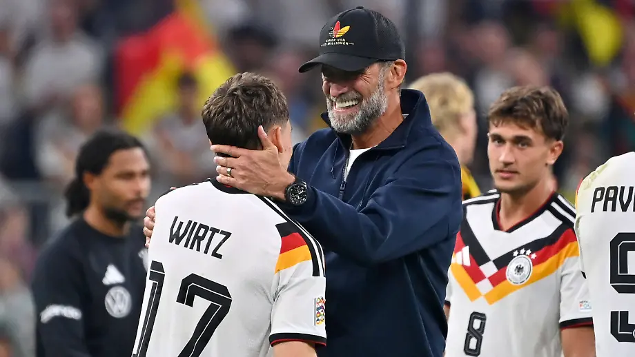 Jürgen Klopp inspiriert junge Fußballtalente