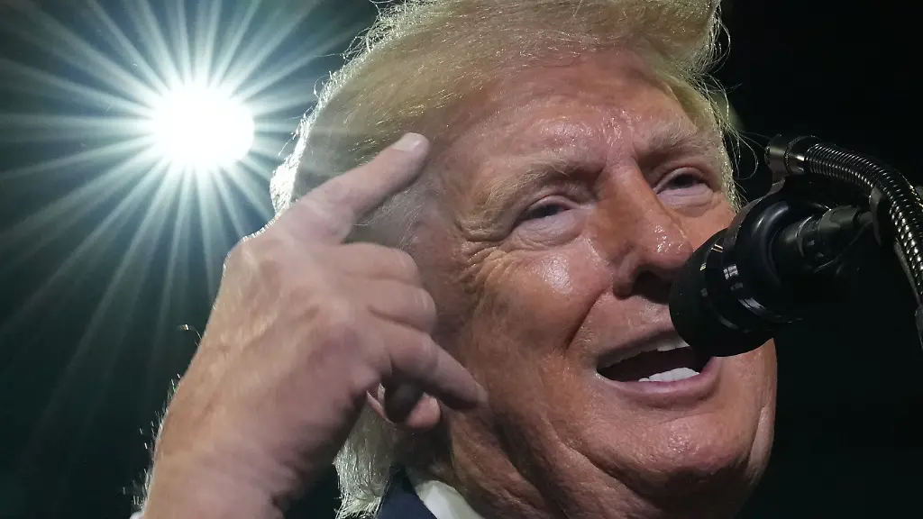Trump verteidigt Abkommen und senkt Dieselpreise durch Russland-Deal