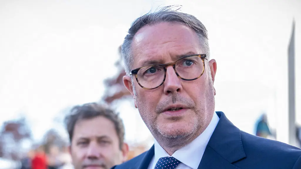 Neuer Arbeitsminister Schweitzer: Rentenreform erfordert klare Entscheidungen