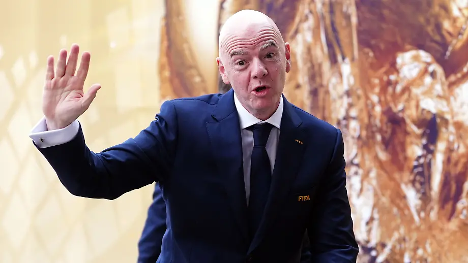 Infantino auf dem Weg zur FIFA-Präsidentschaft